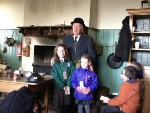 P4 visit the Palace Stables 